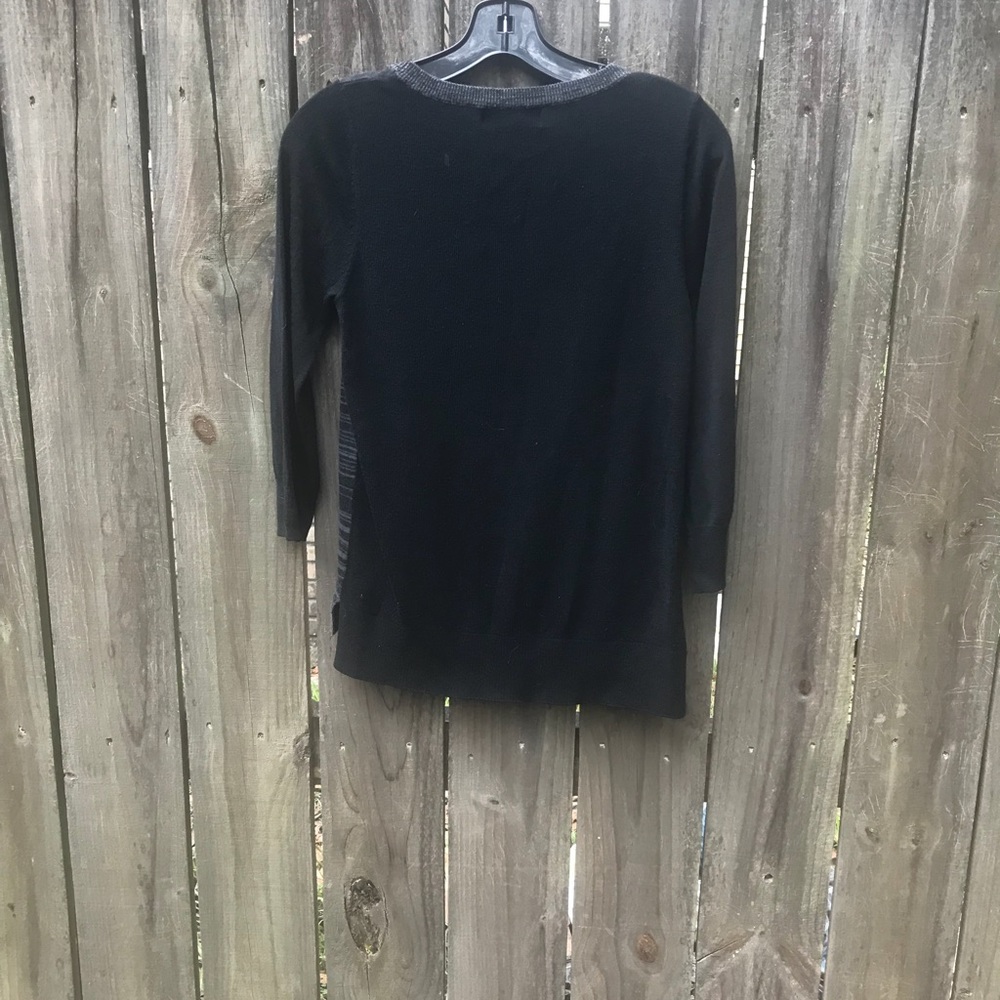 Black and gray striped sweater - Picture 2 of 3